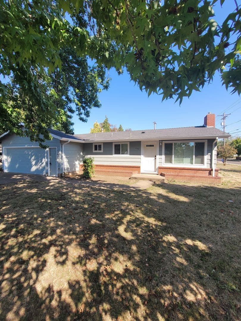 Eugene House: 425 Archie St