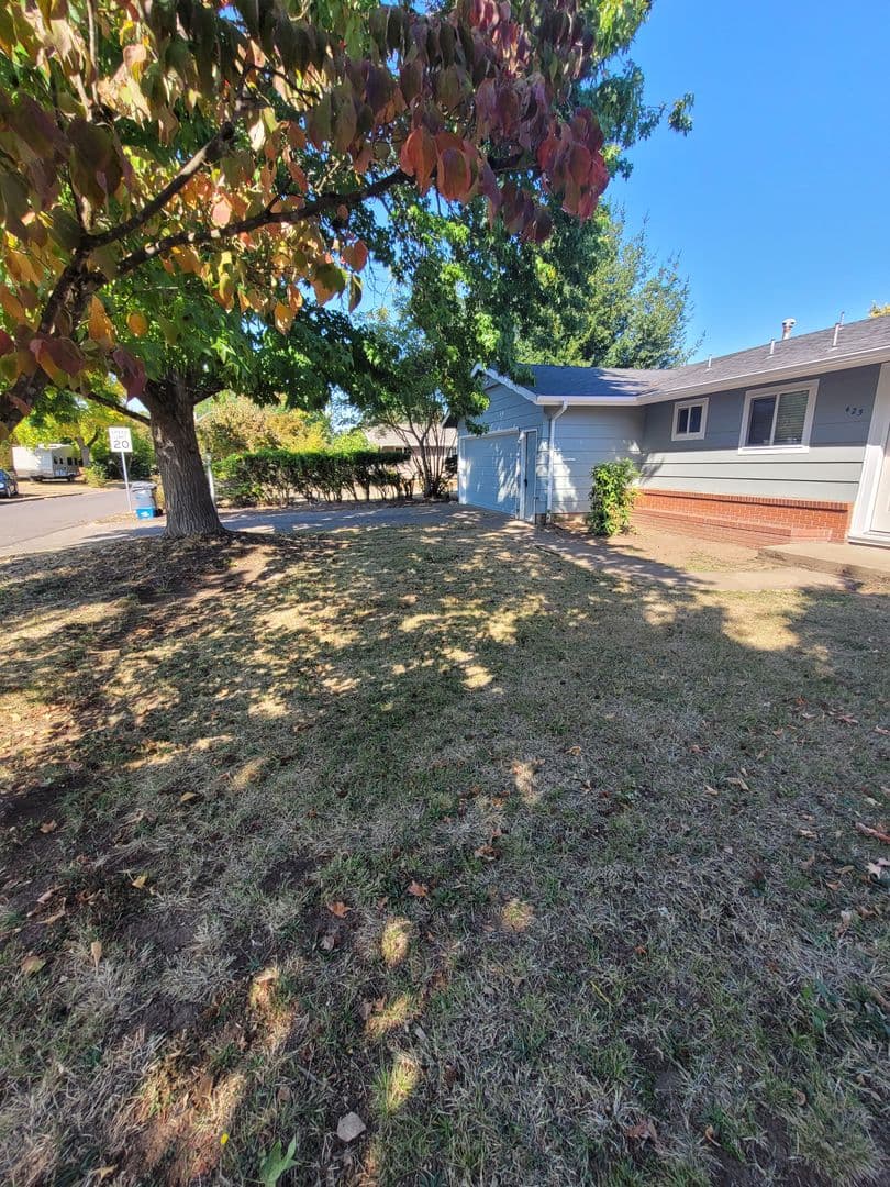 Eugene House: 425 Archie St