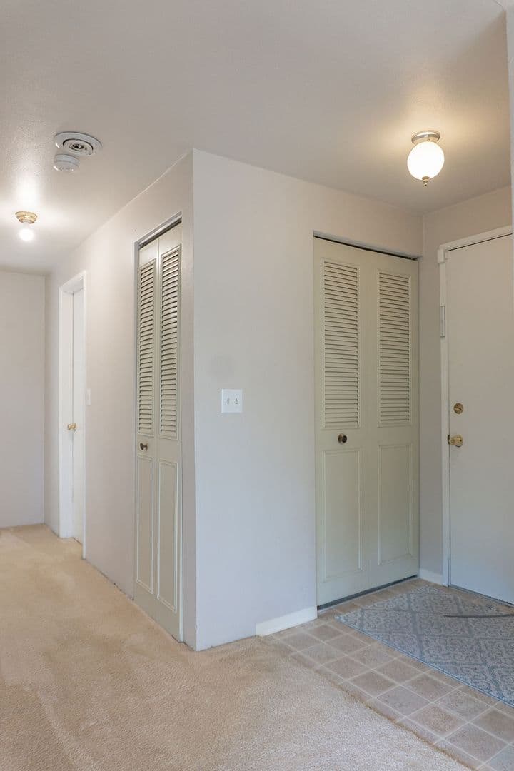 Eugene House: 431 Stonewood Dr