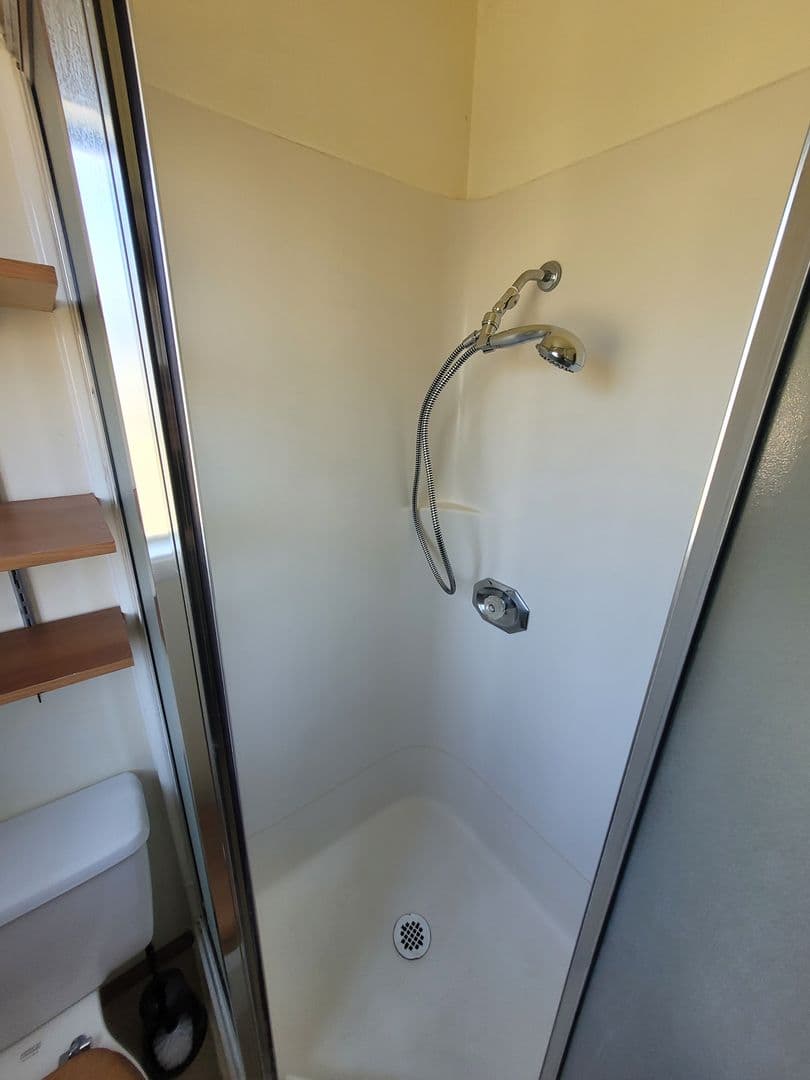 Springfield Apartment: 848 N St
