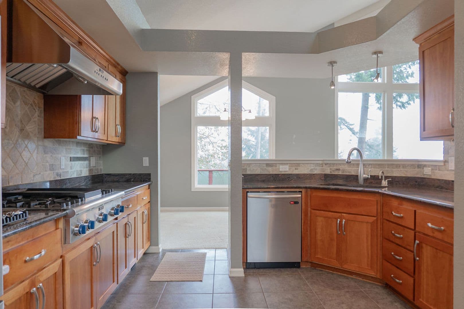 Eugene House: 3345 Bentley Ave