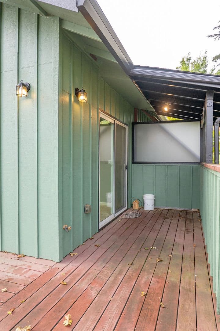 Eugene House: 3345 Bentley Ave