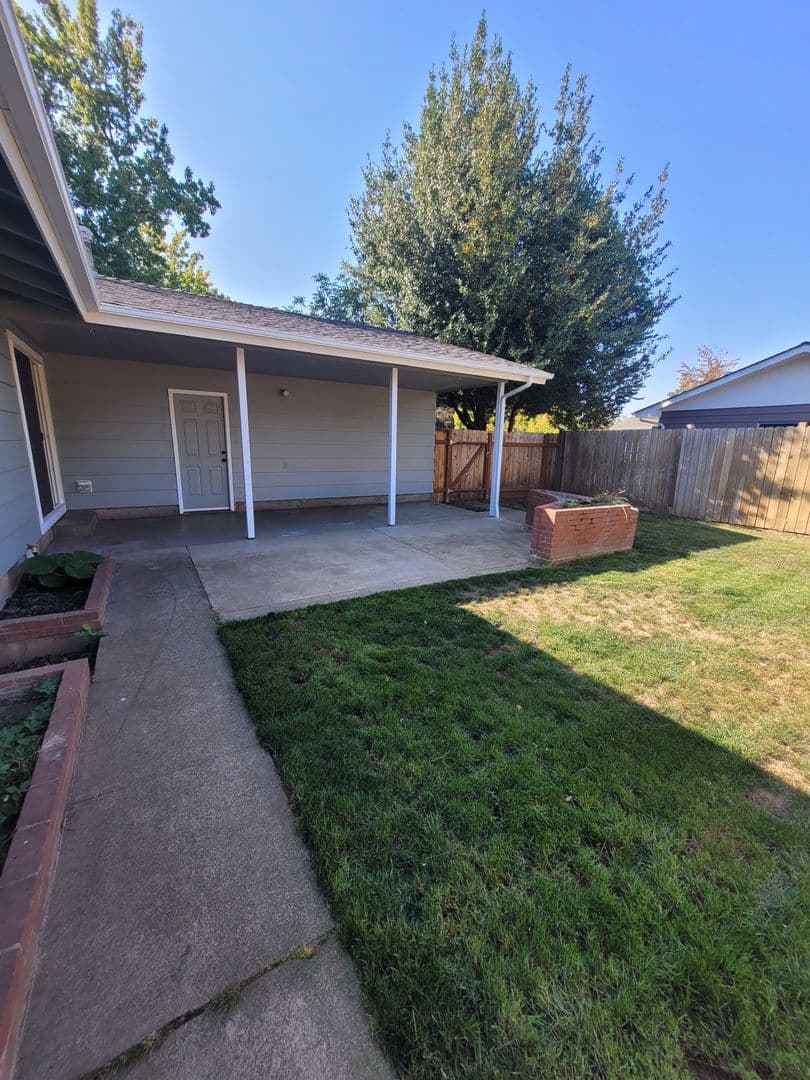 Eugene House: 425 Archie St