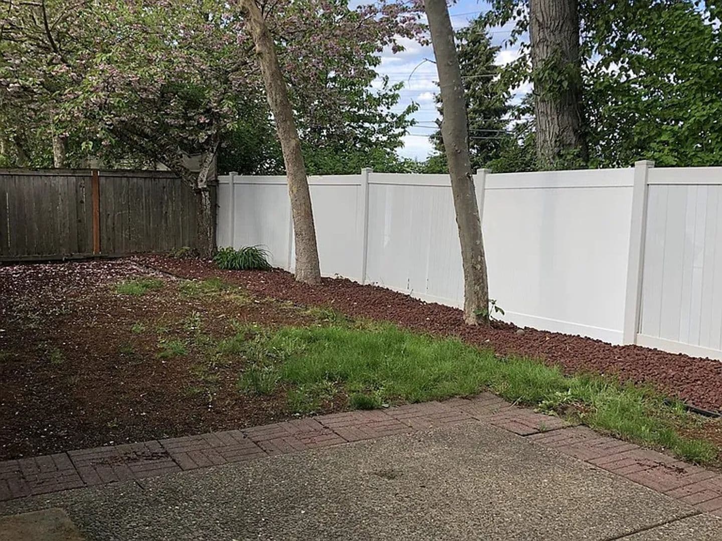 Eugene House: 3815 Century Dr.