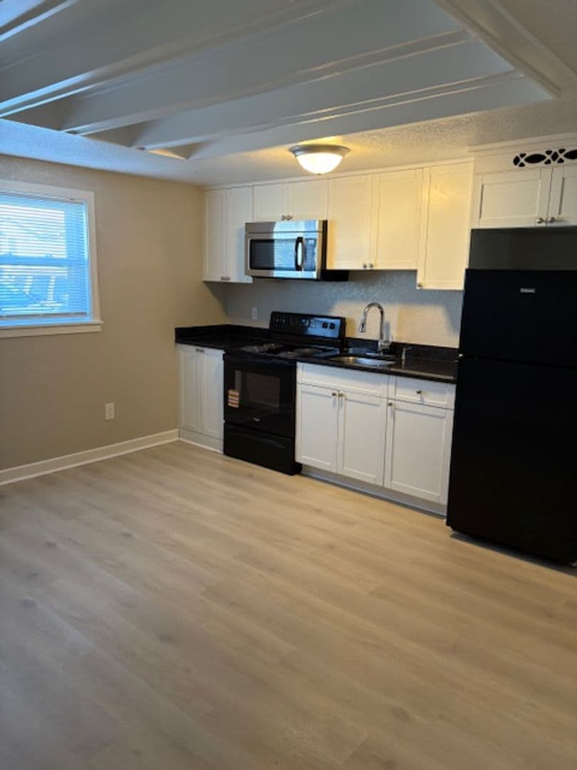 Virginia Beach Apartment: 710-727 20th Street