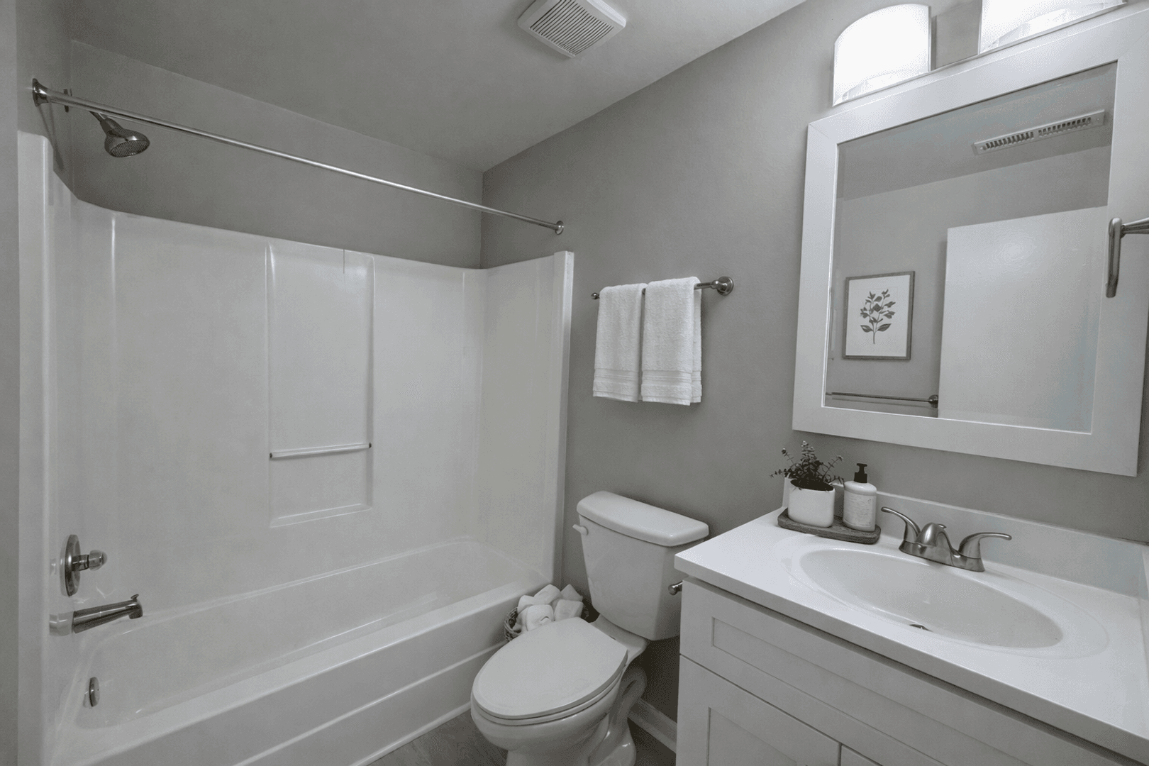 Norfolk Apartment: 7715 Harrisons Road