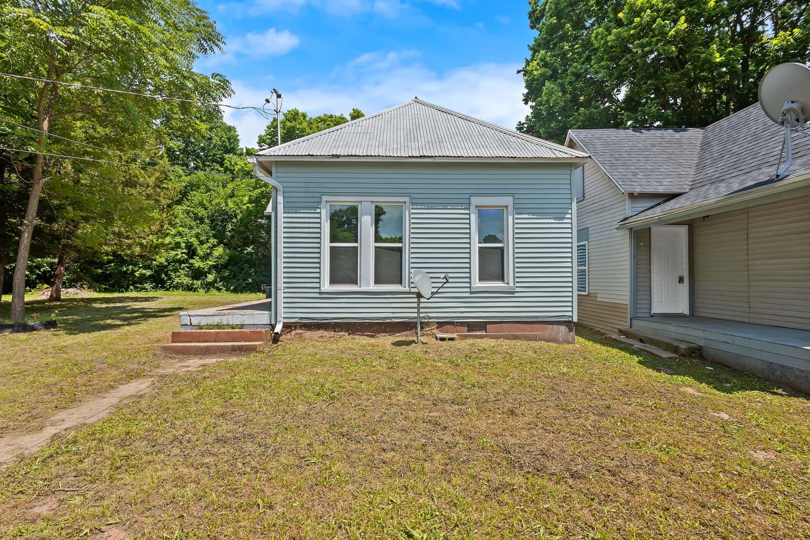 Veedersburg House: 321 S Main Street