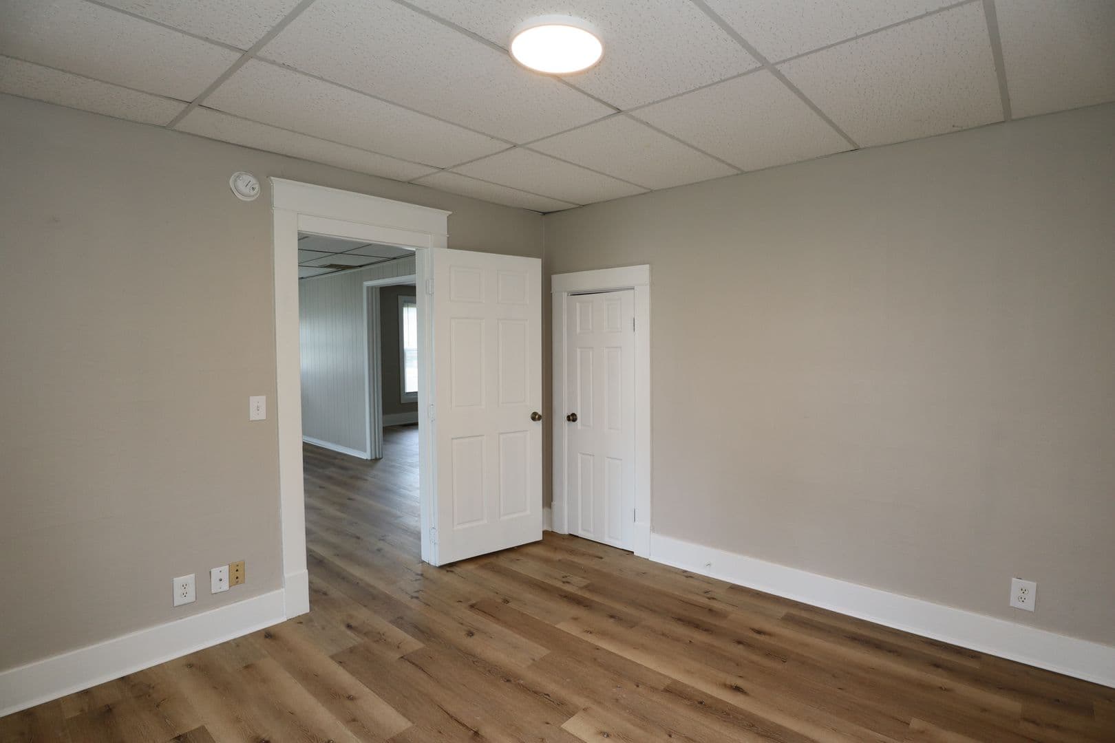 Kokomo House: 917 W Jackson St