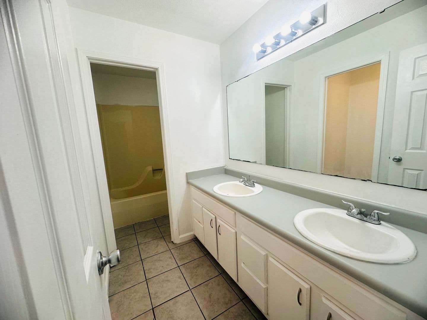 Indianapolis House: 746 Edgemont Ave