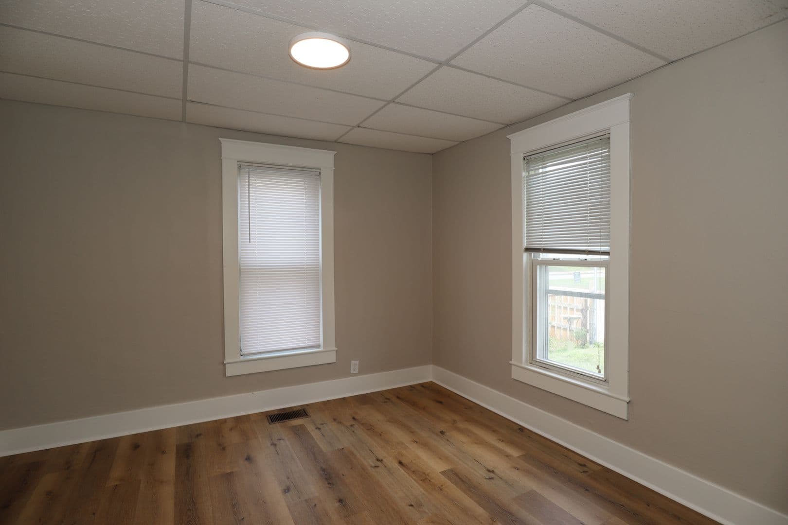 Kokomo House: 917 W Jackson St