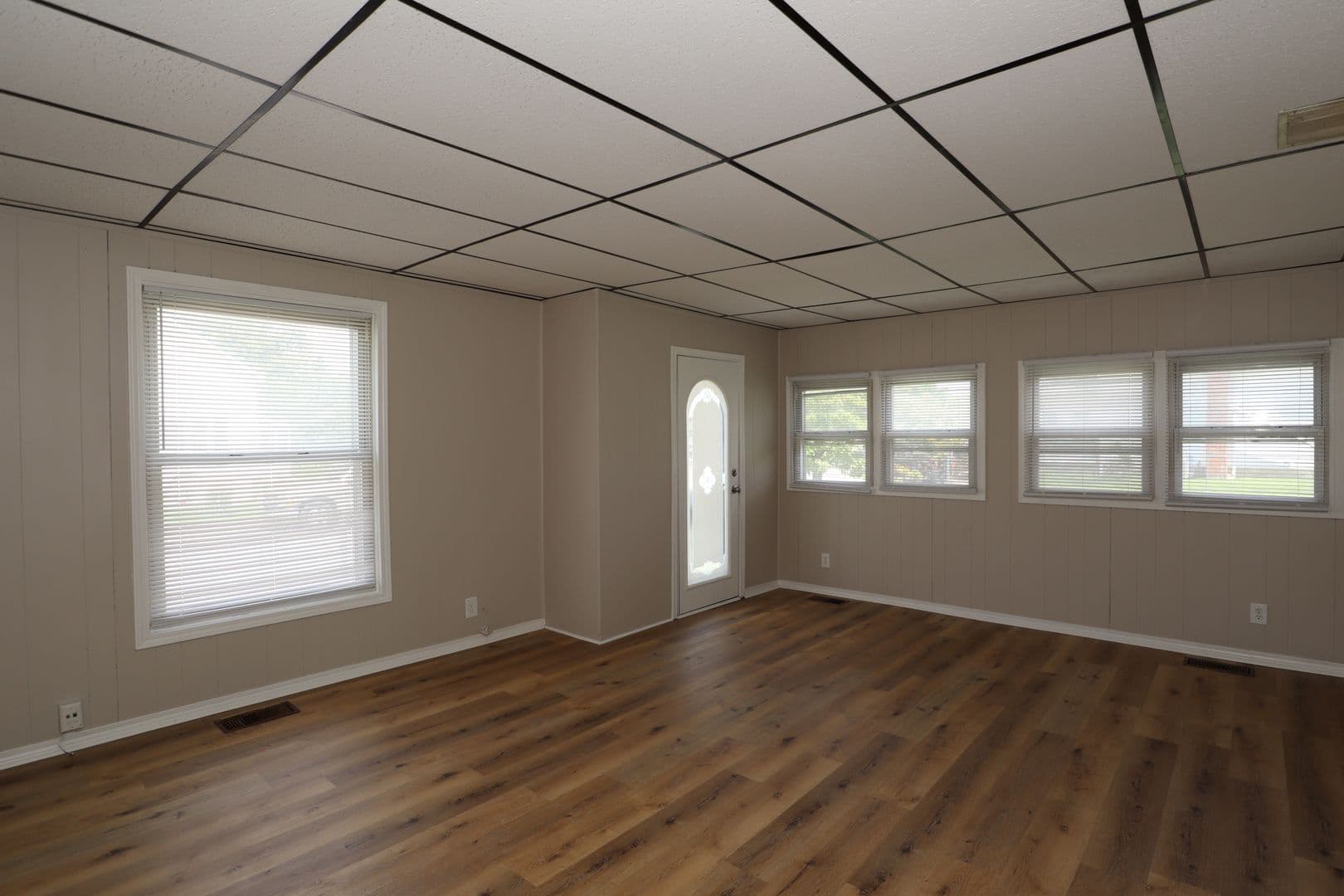Kokomo House: 917 W Jackson St