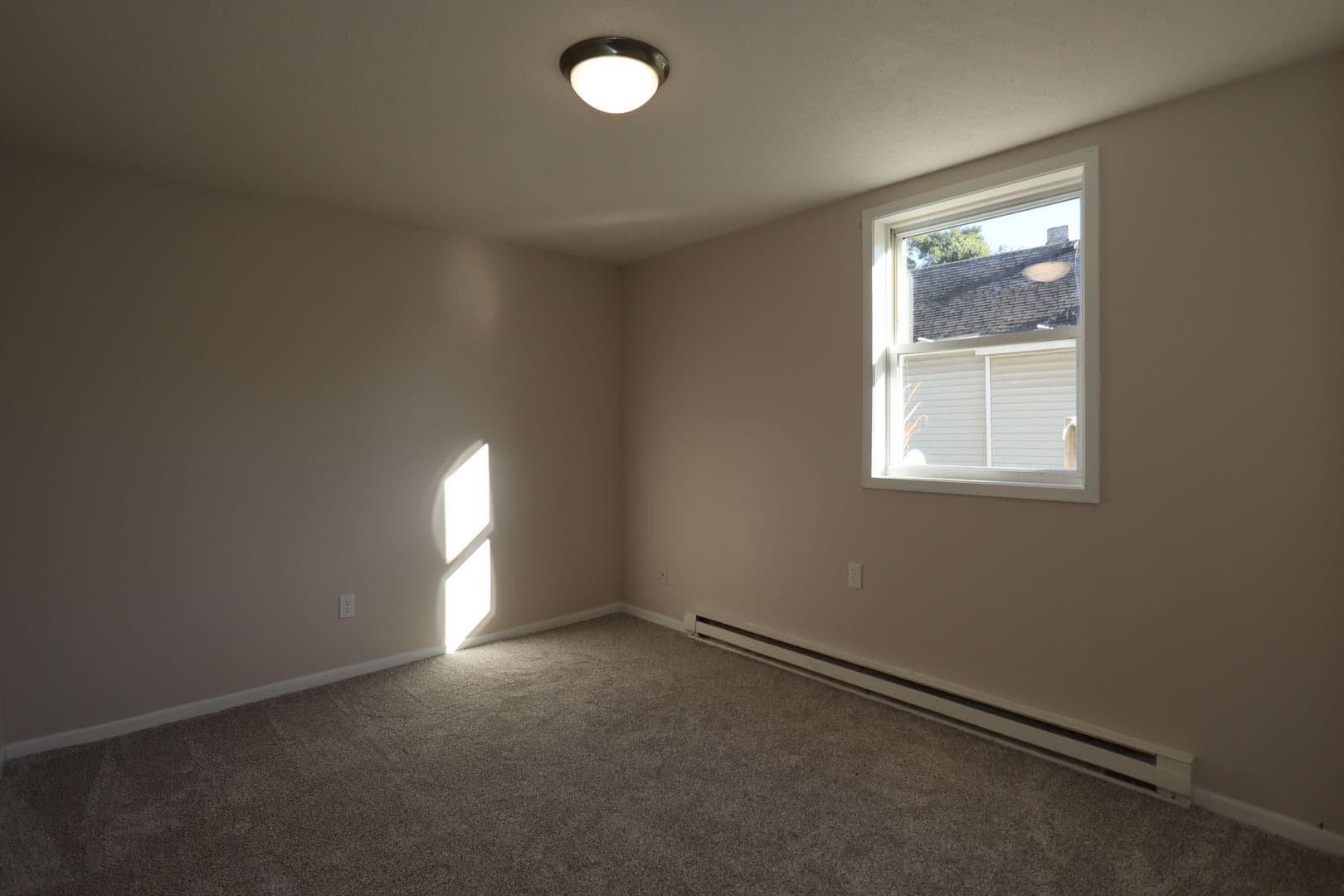 Frankfort Apartment: 751 N. Clay St.