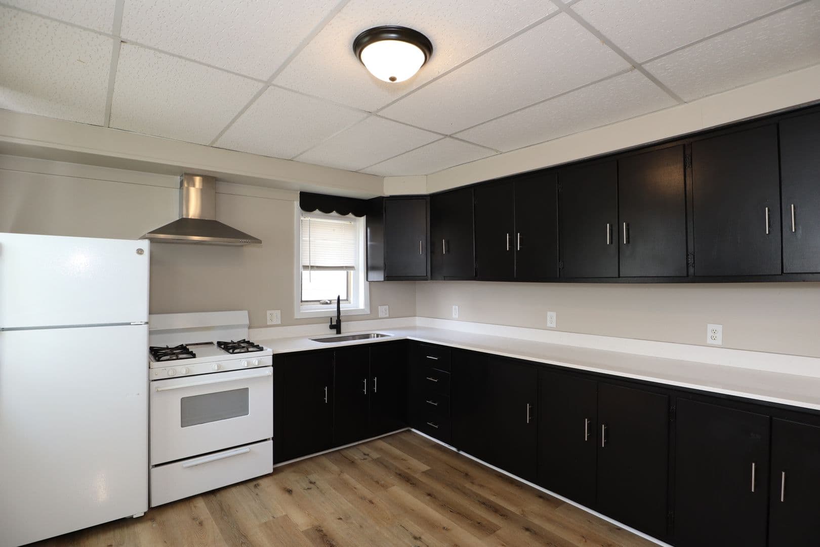 Kokomo House: 917 W Jackson St