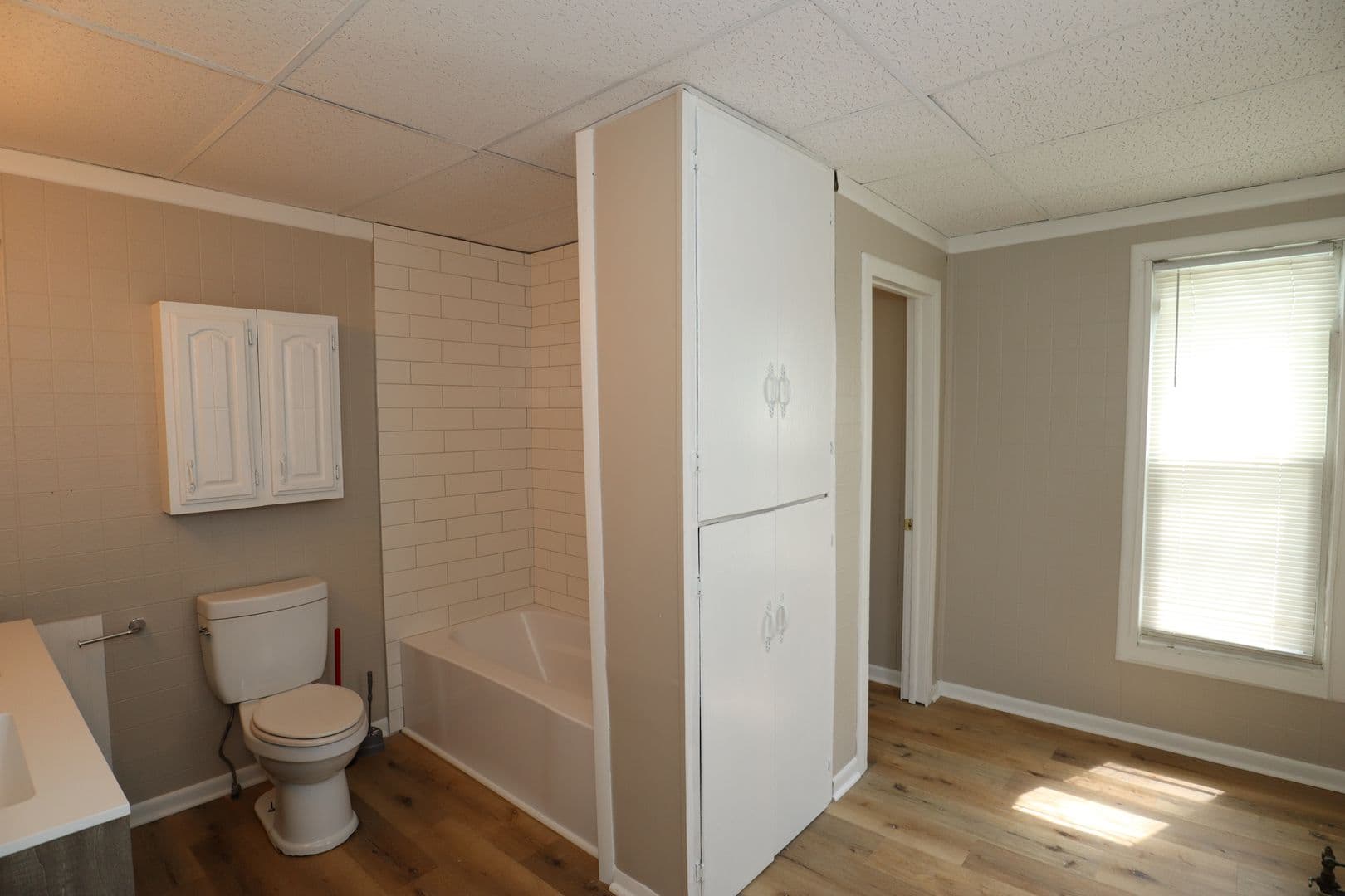 Kokomo House: 917 W Jackson St