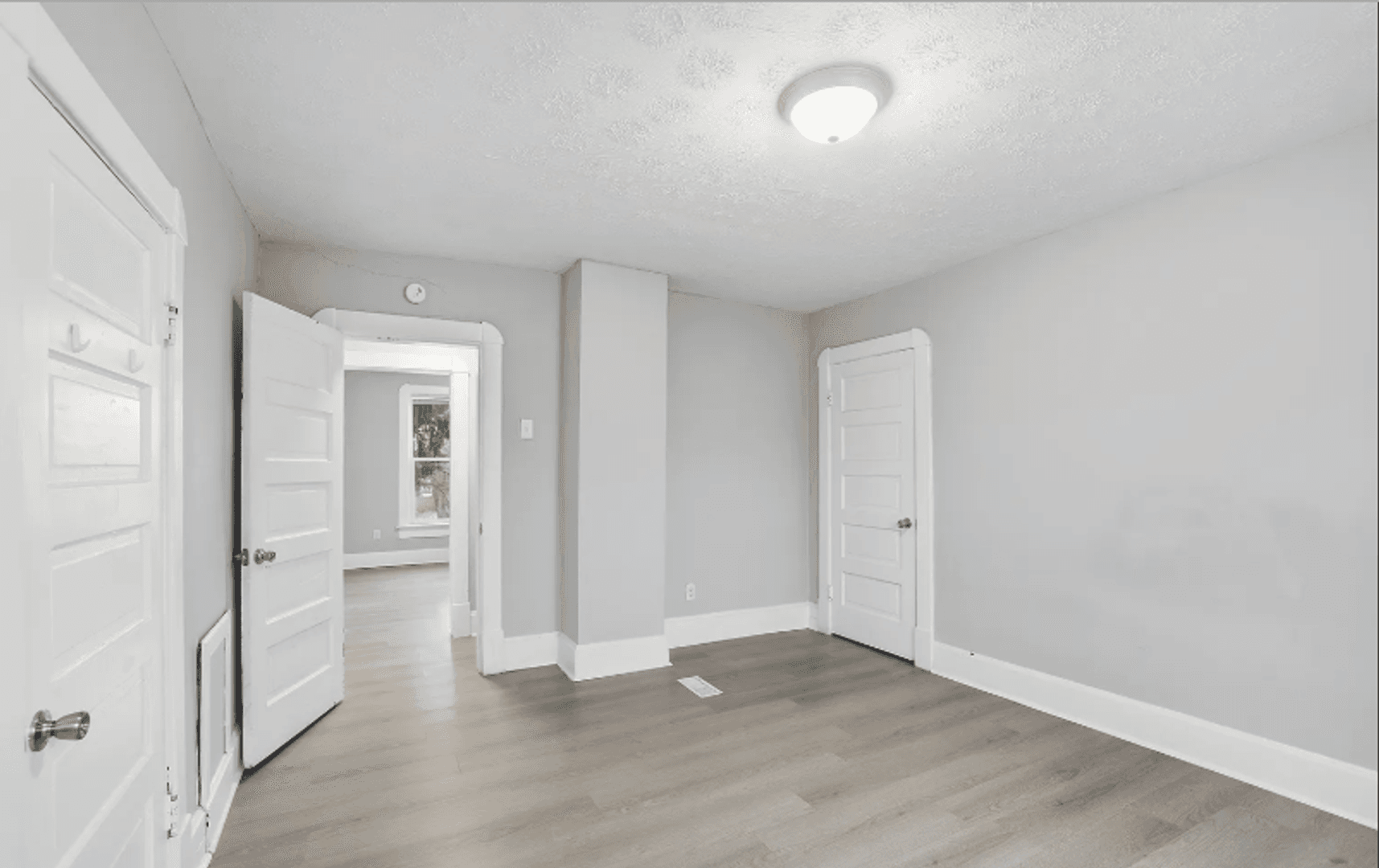 Indianapolis House: 931 N Oakland Ave