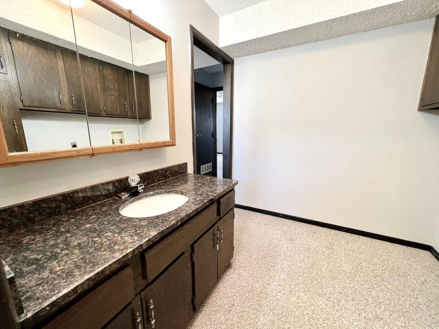 Dodge City Apartment: 1213 N 13th