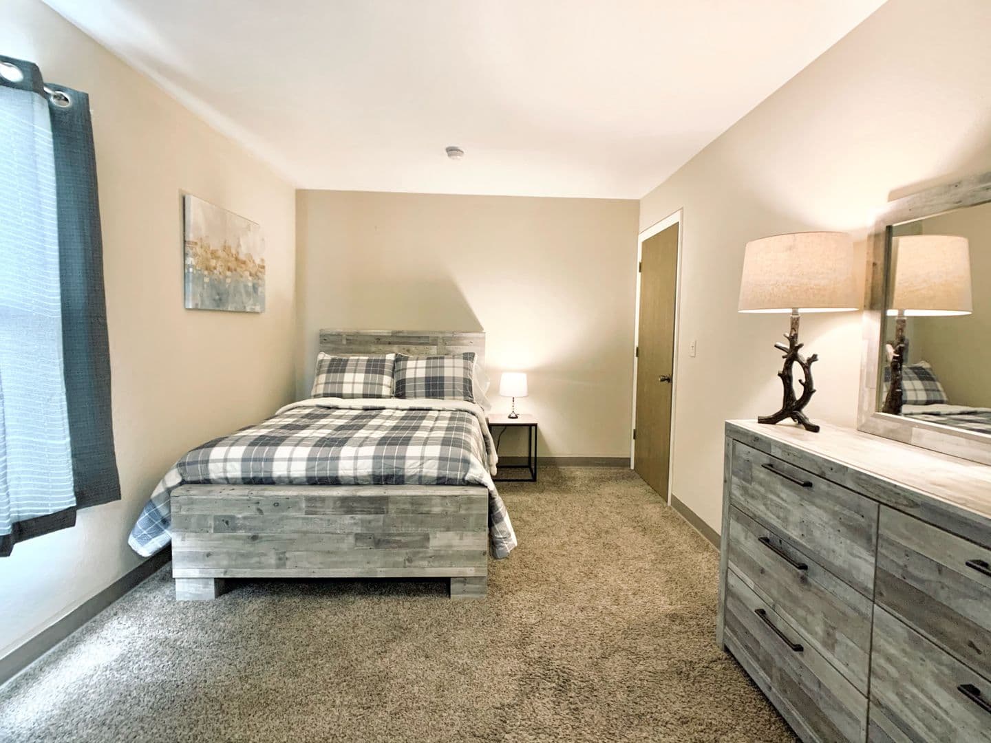 Dodge City Apartment: 1500 Ave K
