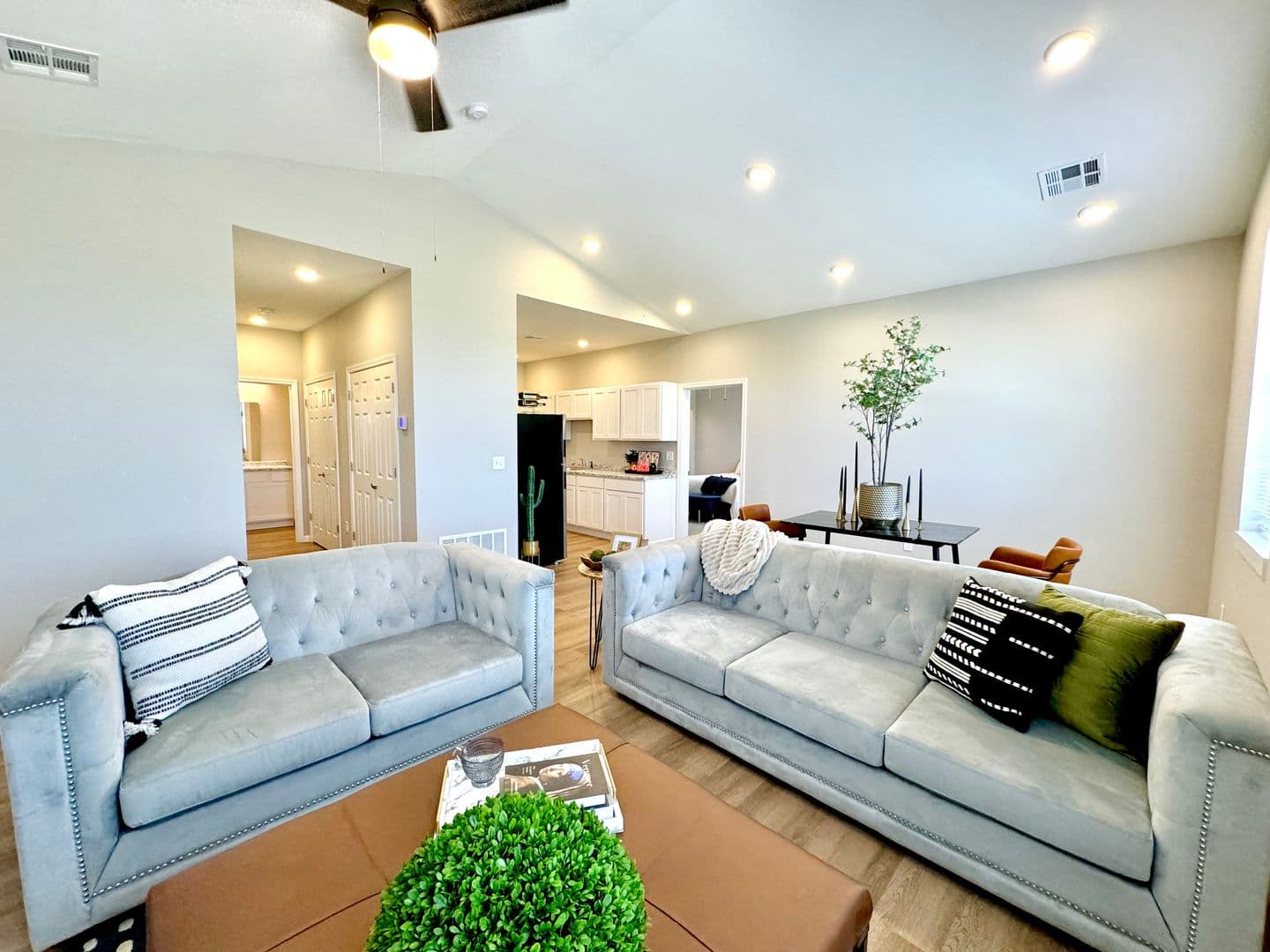 Dodge City Apartment: 1514 Avenue K