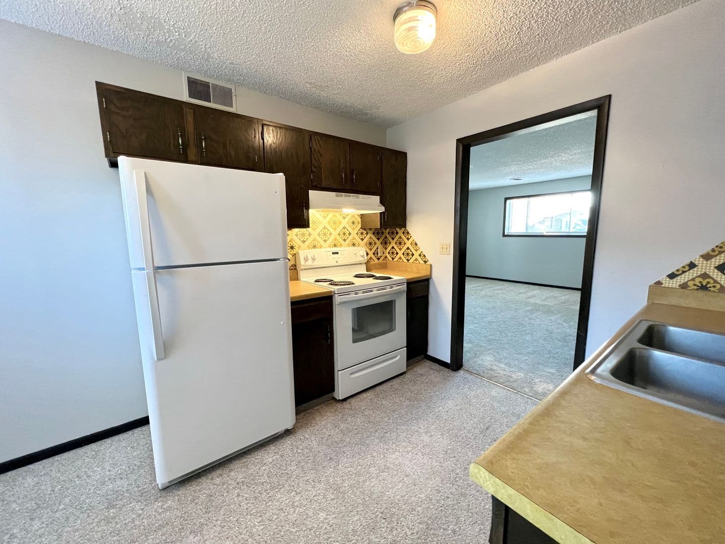 Dodge City Apartment: 1213 N 13th