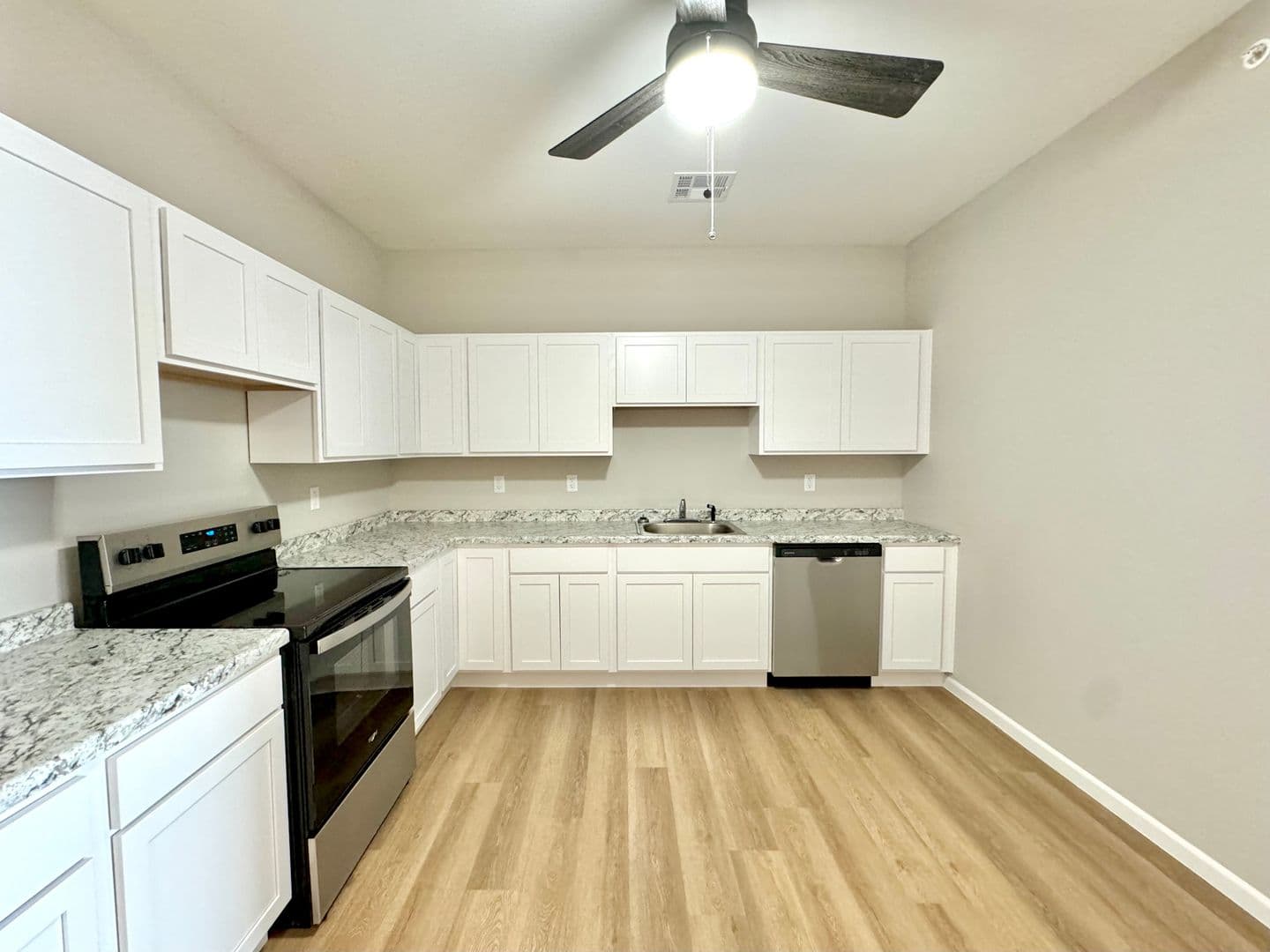 Dodge City Apartment: 1514 Avenue K