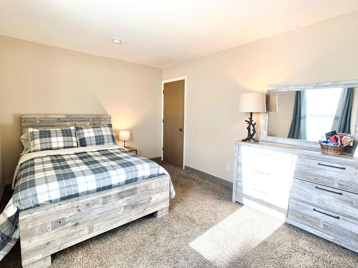 Dodge City Apartment: 1500 Ave K