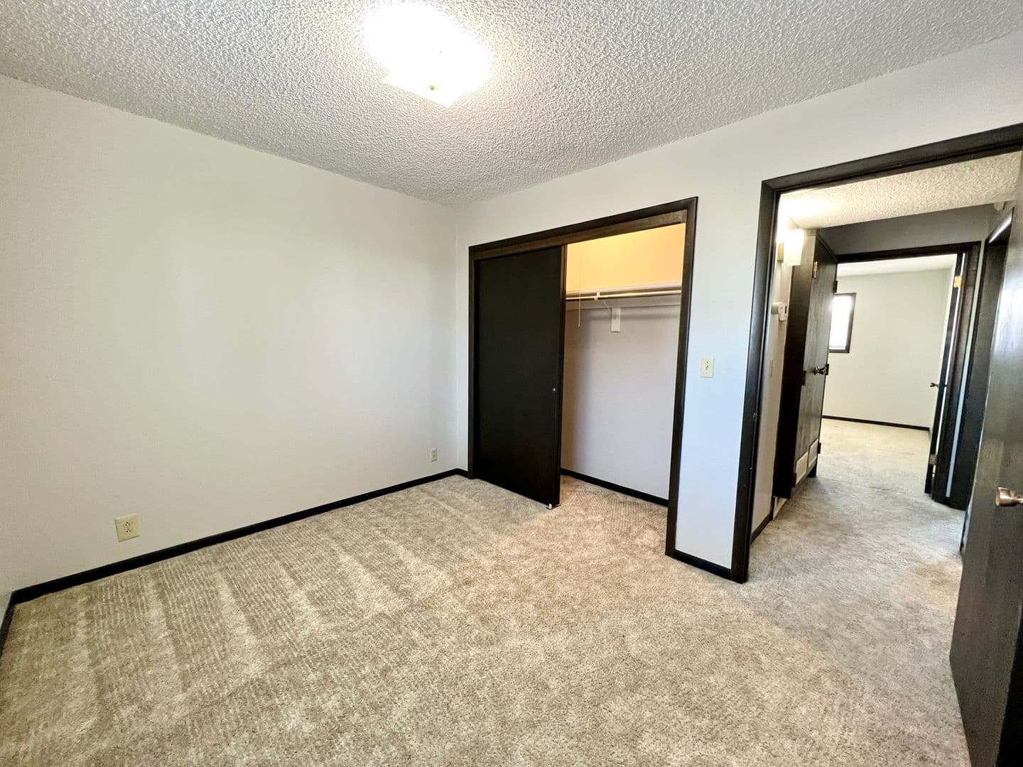 Dodge City Apartment: 1213 N 13th
