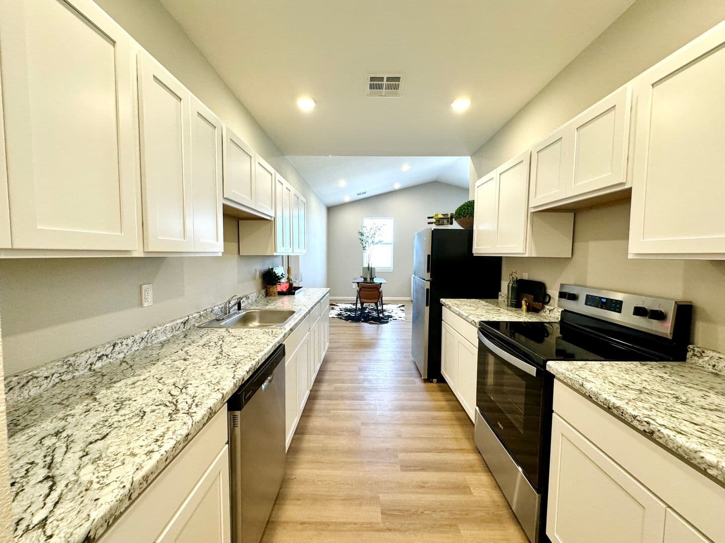 Dodge City Apartment: 1514 Avenue K