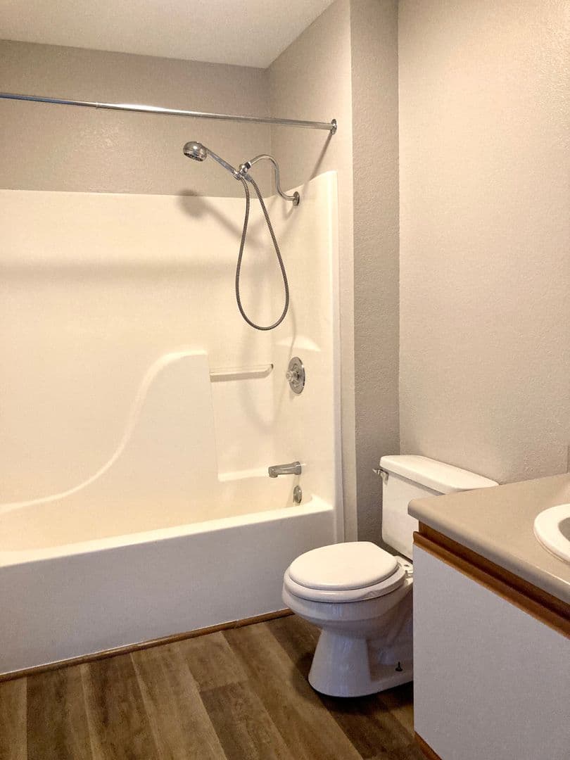 Dodge City Apartment: 3100 Cannery Row