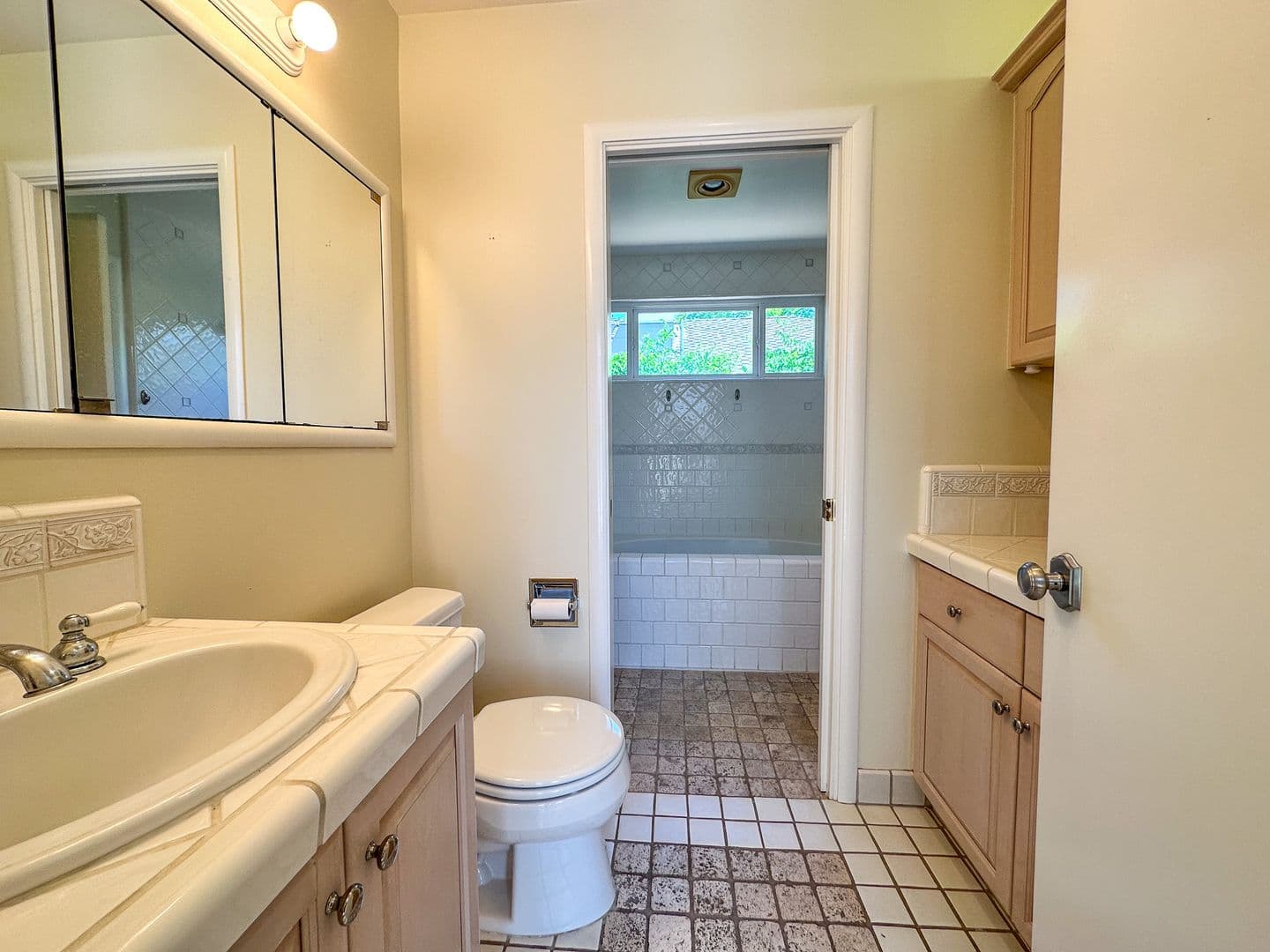 Los Gatos House: 15694 Longwood Dr