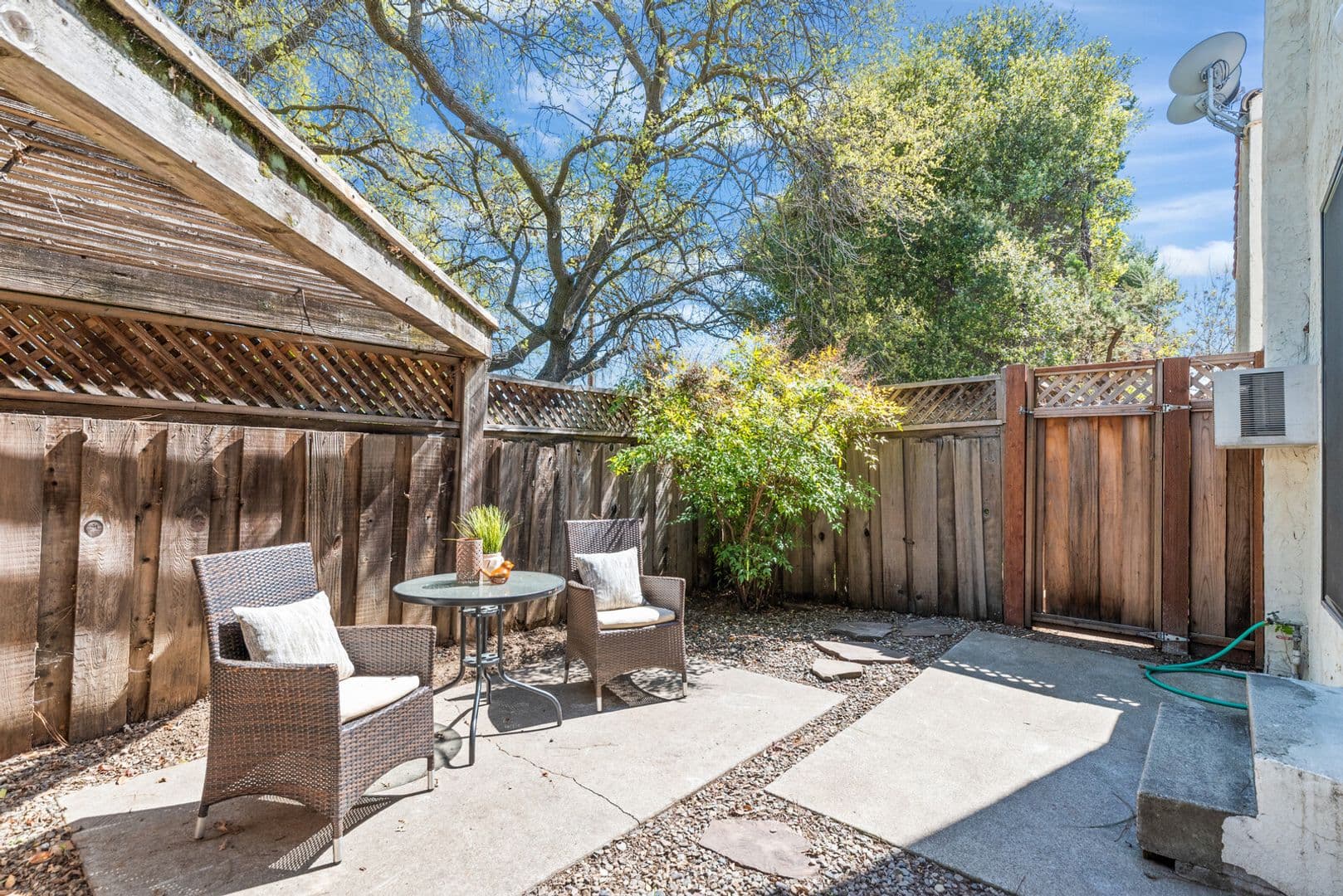 Morgan Hill Apartment: 220 Berry Ct