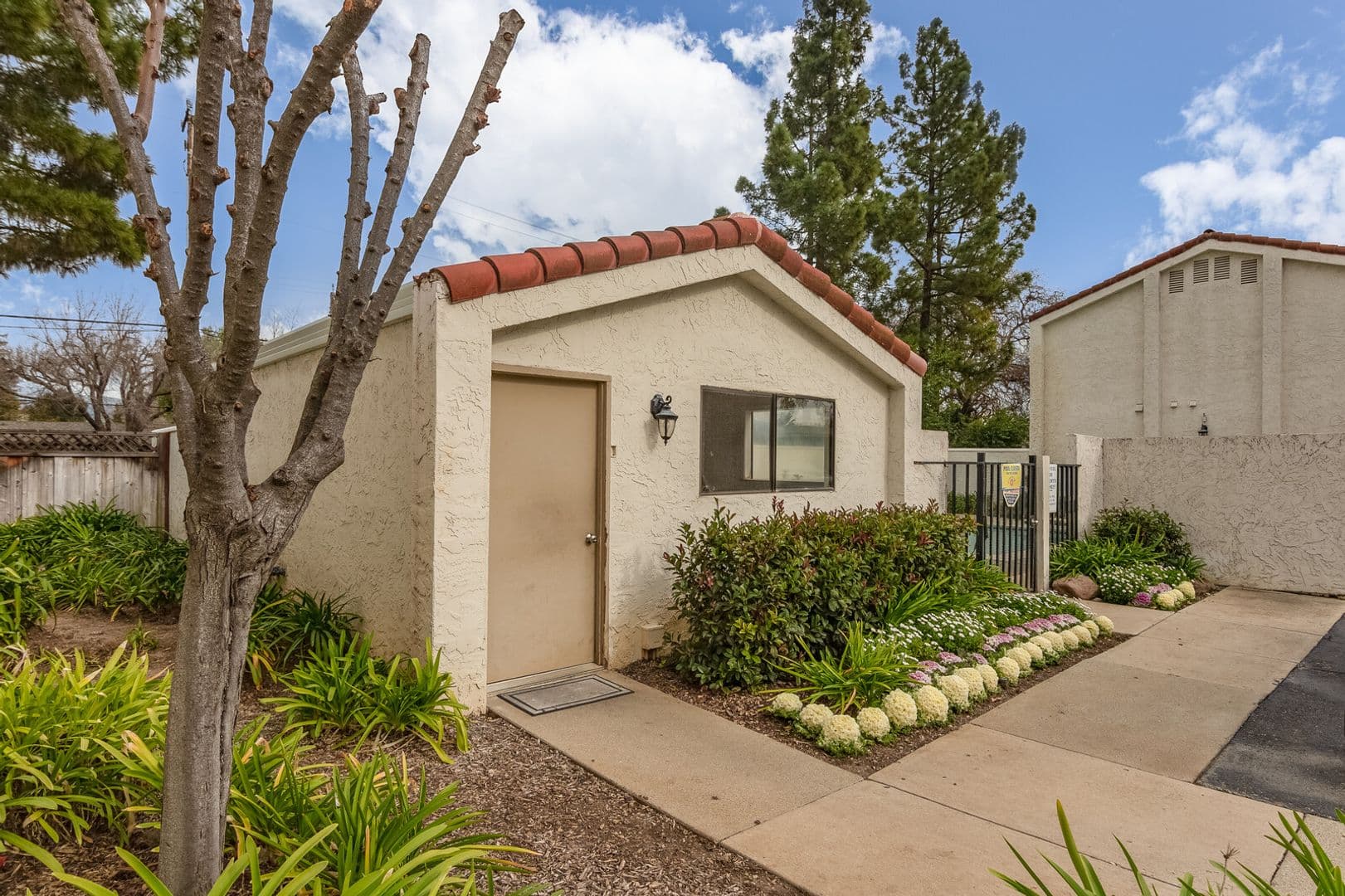 Morgan Hill Apartment: 220 Berry Ct