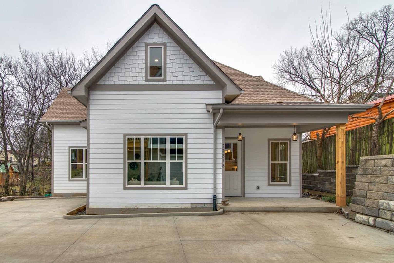 Nashville House: 2234B Cruzen Street
