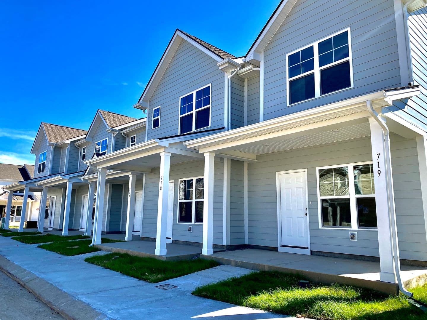 Columbia Townhome: 802  Levitan Drive