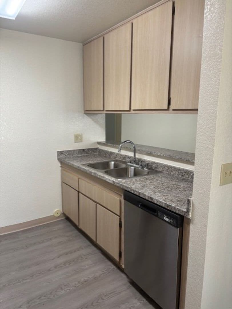 Fresno Apartment: 5150 North Valentine Avenue