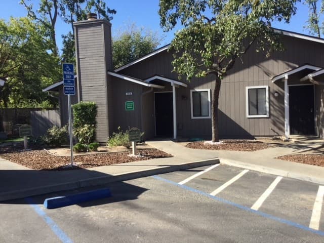 Clovis Apartment: 740 Villa Avenue