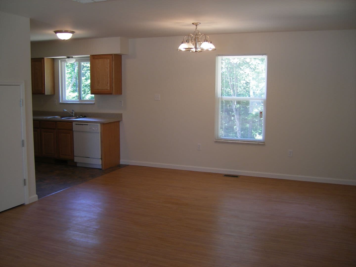 Marthasville Apartment: 11447 Boone Trail