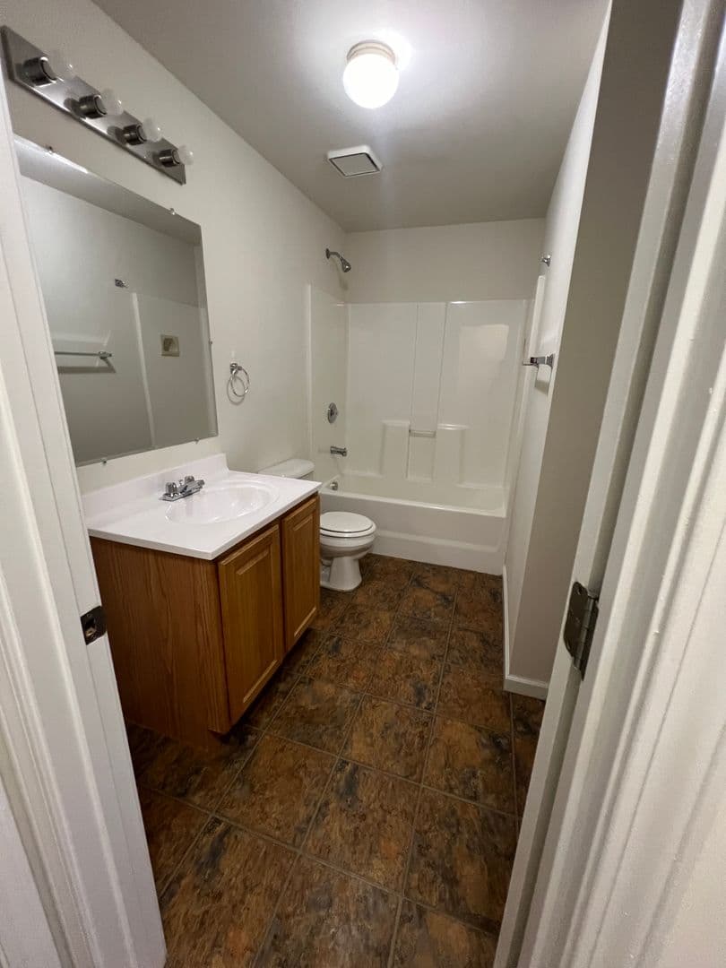 Labadie Apartment: 112 Horseshoe Valley Drive
