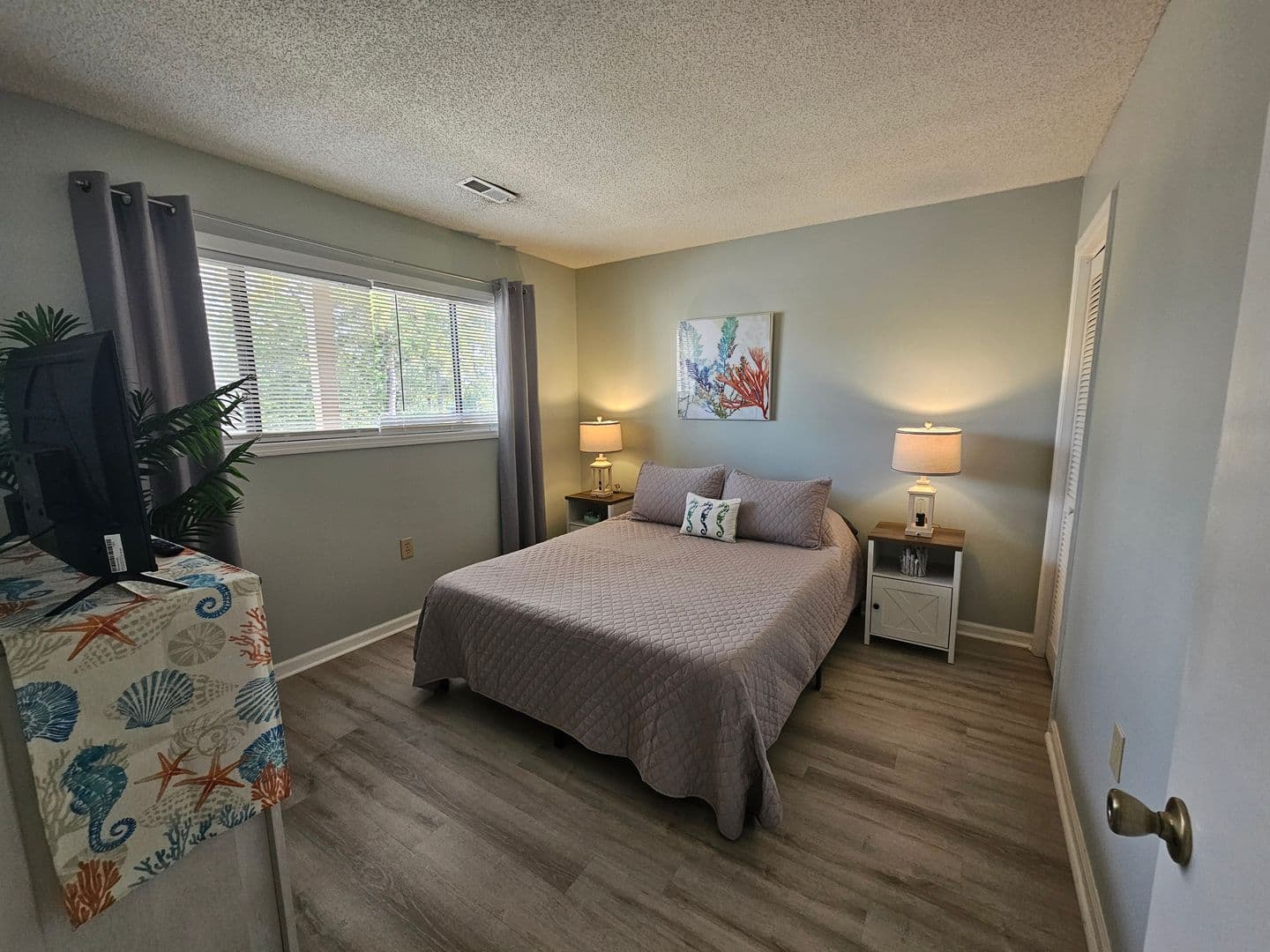 Little River Apartment: 1025 Plantation Drive W