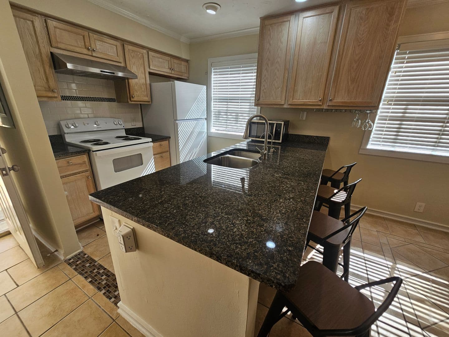 Little River Apartment: 1025 Plantation Drive