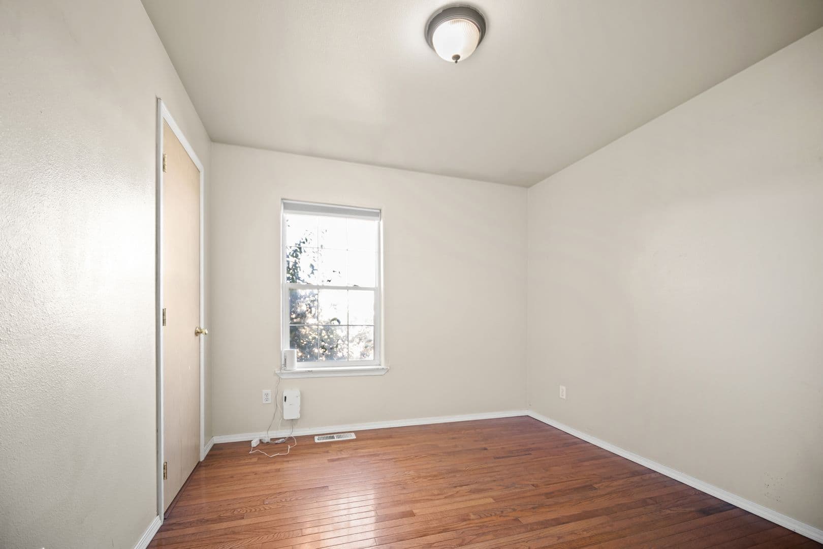 La Grande House: 114 18th st.