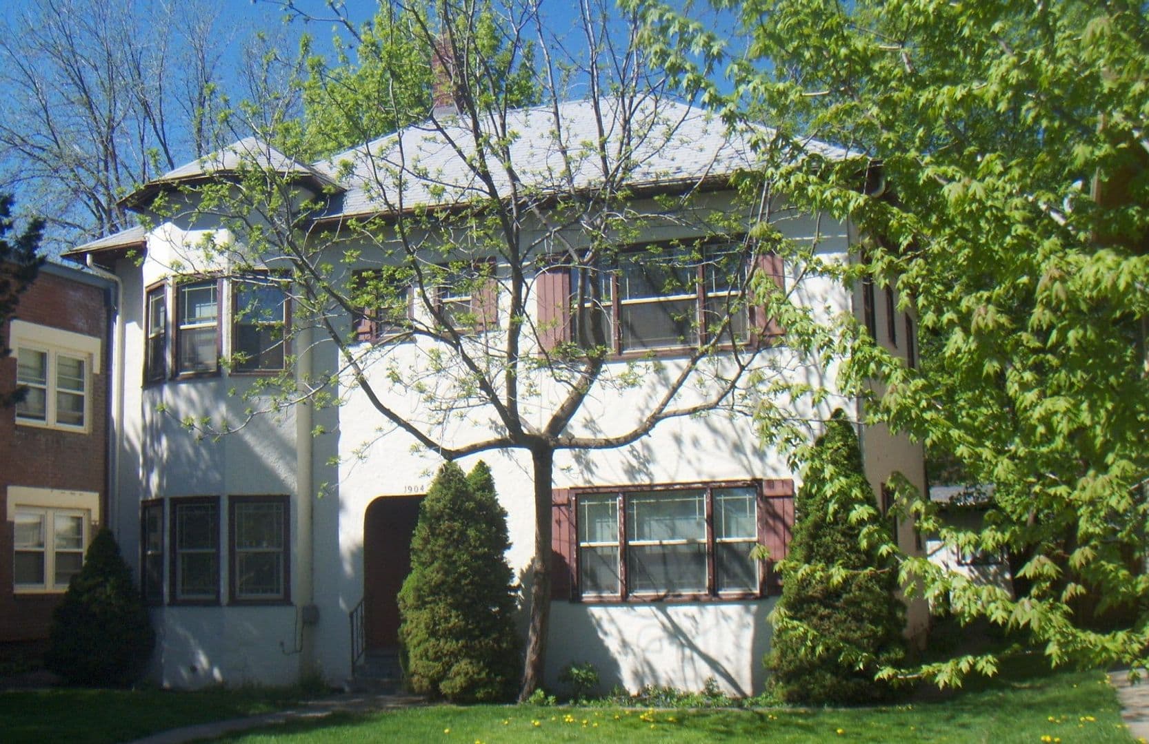 La Grande Apartment: 1904 3rd Street