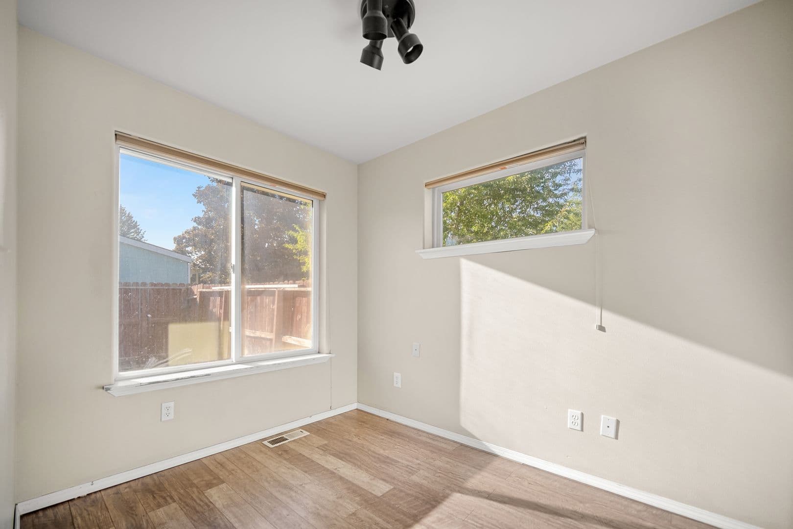 La Grande House: 114 18th st.