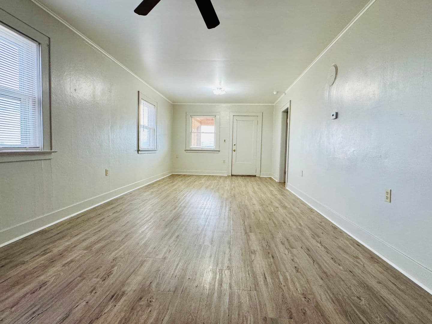La Grande House: 3401 Cove Ave