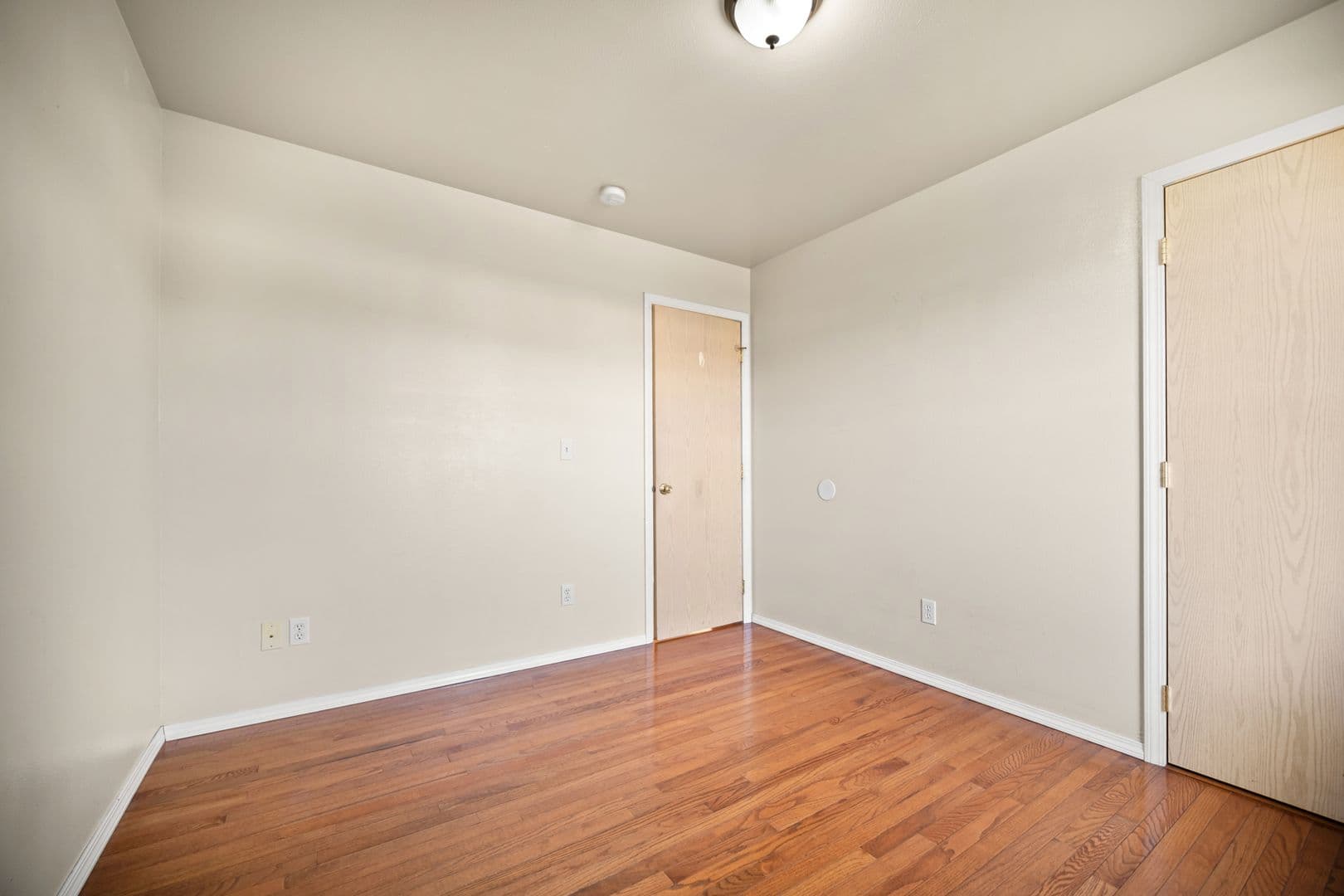 La Grande House: 114 18th st.