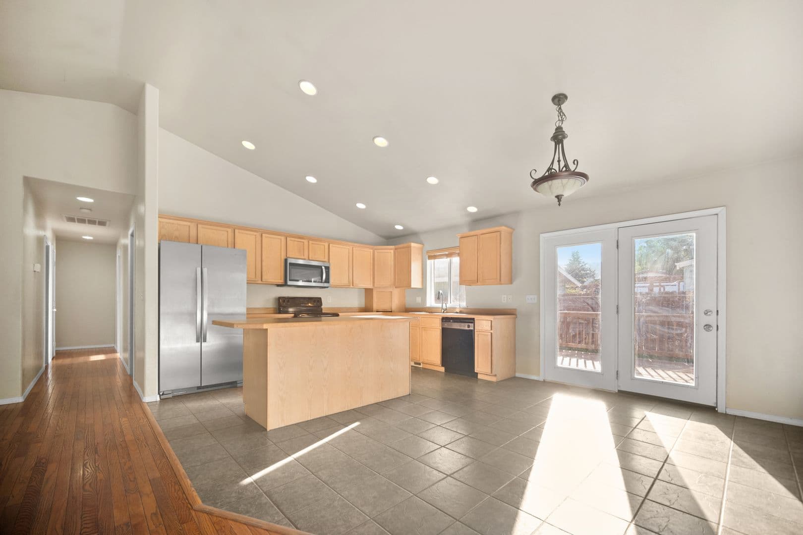 La Grande House: 114 18th st.