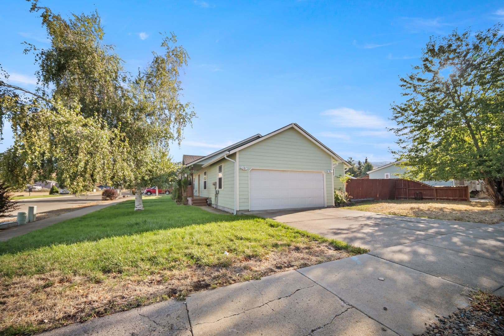 La Grande House: 114 18th st.