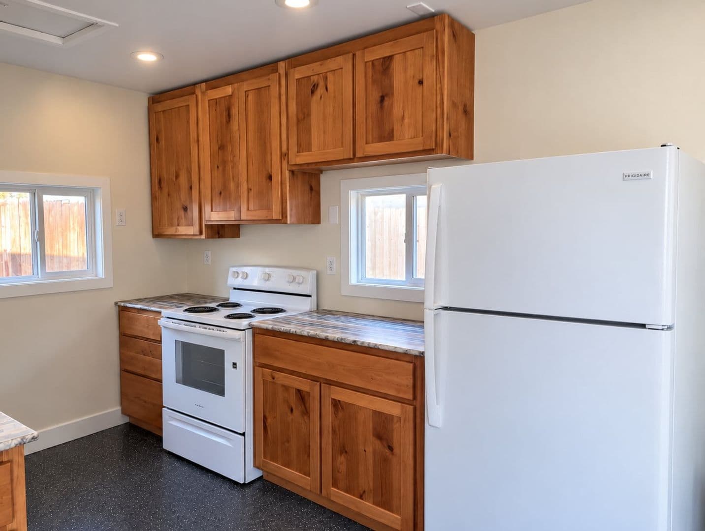 La Grande Apartment: 2414 Empire Dr.