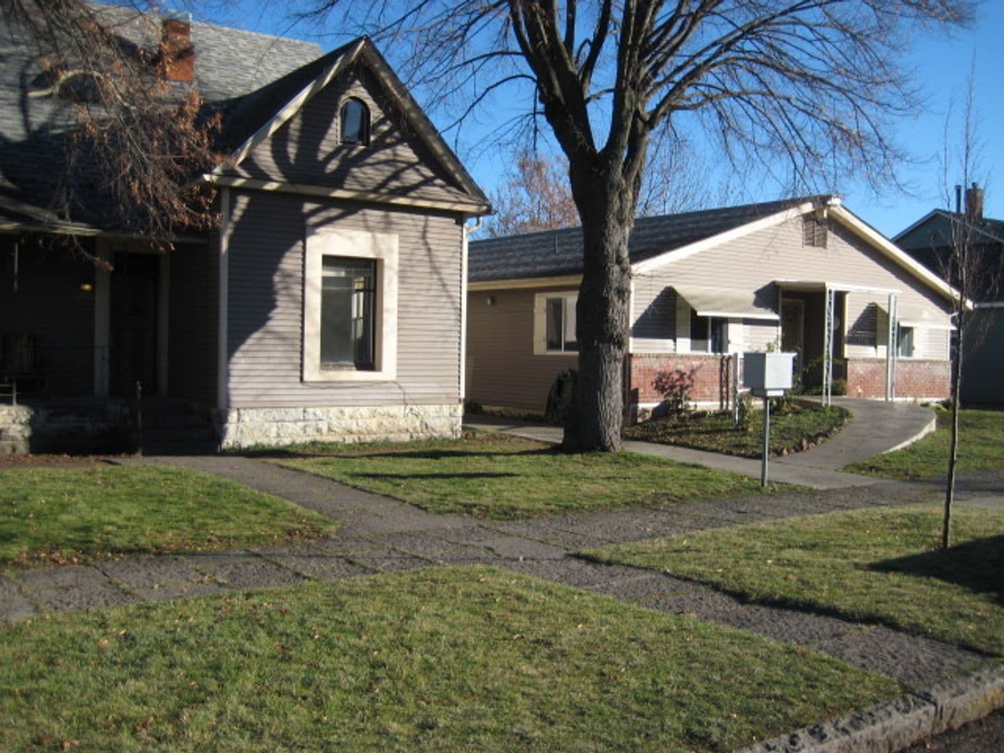 La Grande Apartment: 2109 3rd st