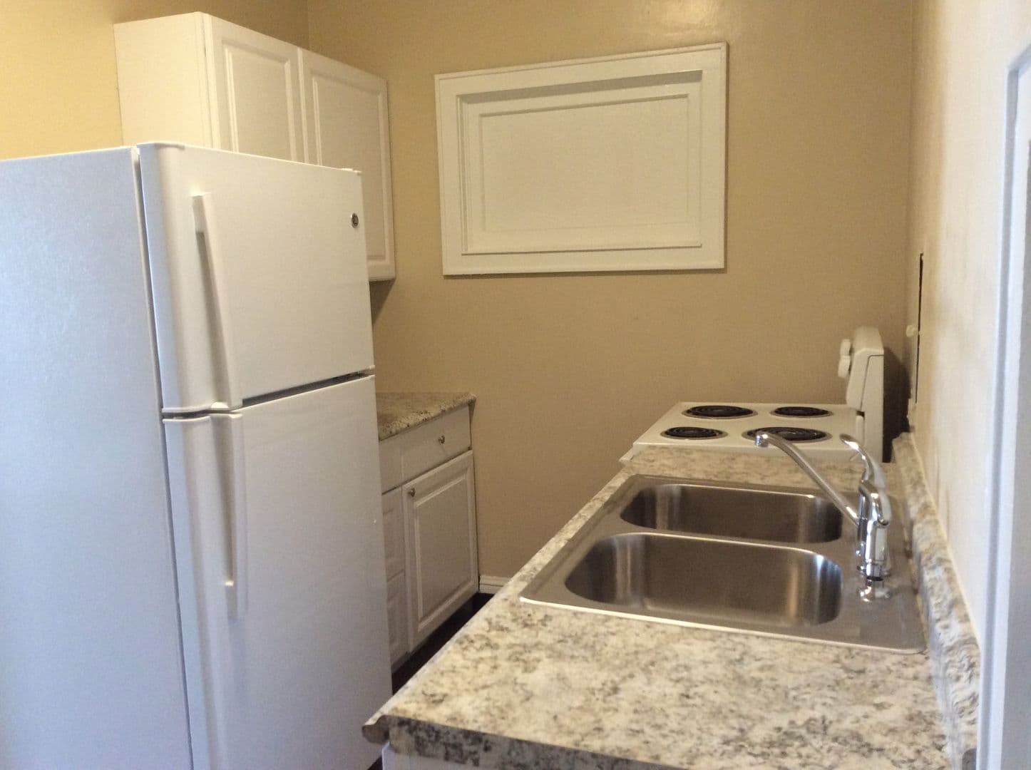 La Grande Apartment: 214 Fir Street