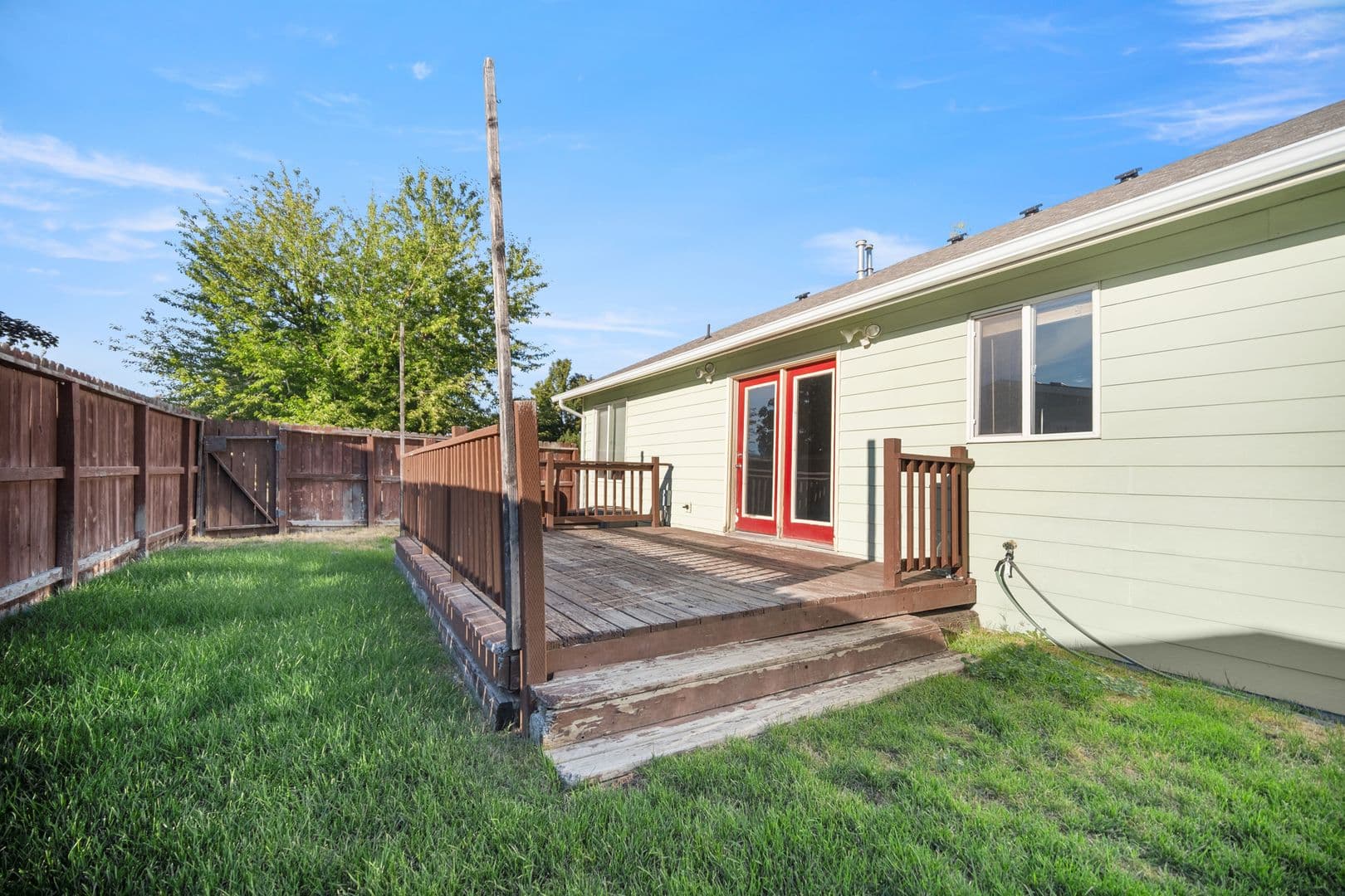 La Grande House: 114 18th st.
